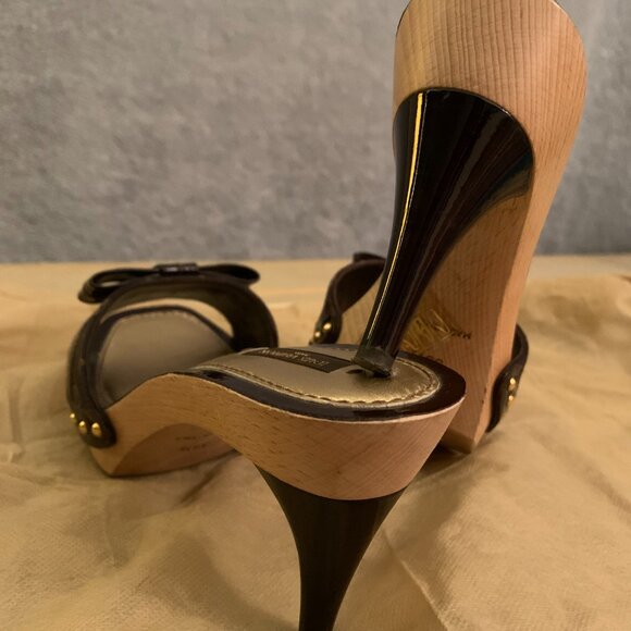 Louis Vuitton Dark Brown Patent Leather Bow Studded Pumps Mules/Slides - Picture 4 of 10